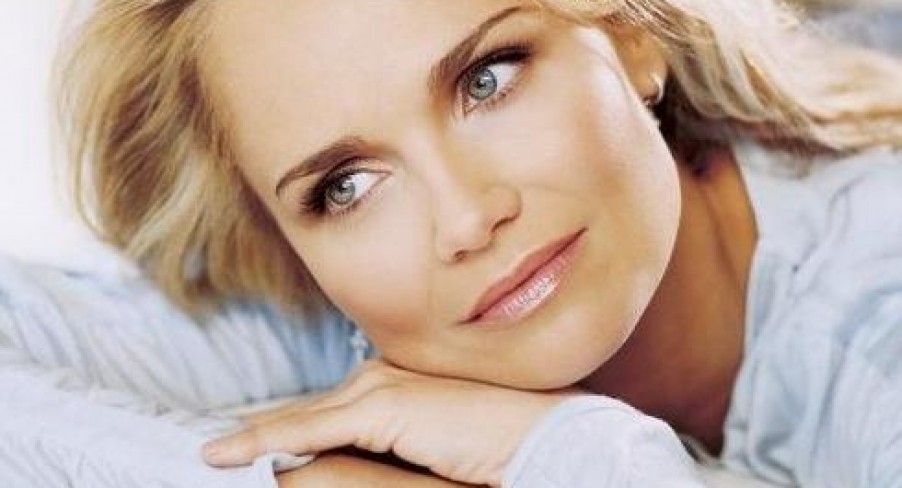 Featured Image Interview with Kristin Chenoweth